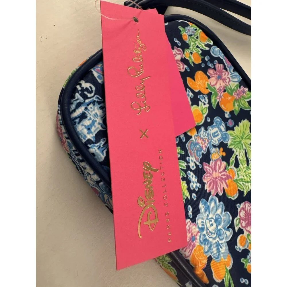 Lilly Pulitzer New Disney Gillie Wristlet Navy Lilly Loves Disney Mickey DP1 - Picture 2 of 3